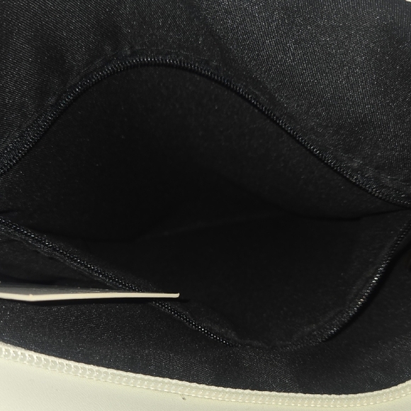 White Quilted Women's Bag - Picture 11 of 12